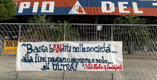 Samb, striscione di solidarietà ultras dopo il crac dell’Ancona
